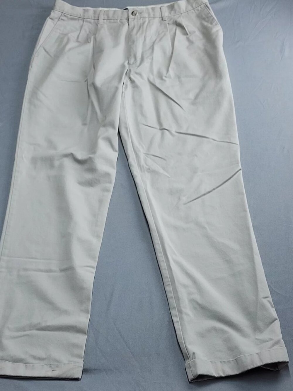 Dockers D3 Classic Fit Khakis Mens 36x36 Actual 34x34 Beige Pleated Pants